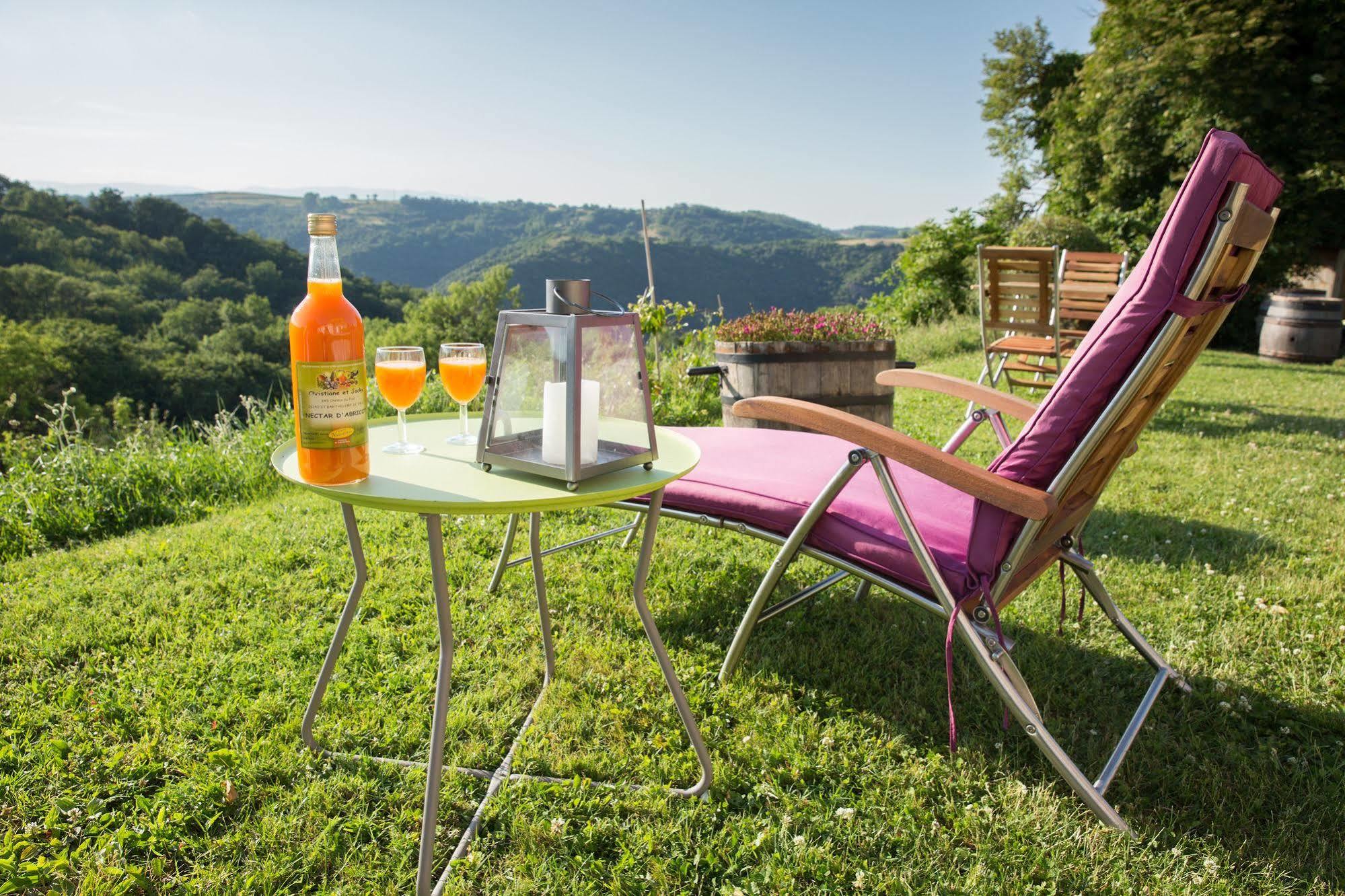 L'Echappee Tremoussante Bed & Breakfast Saint-Barthélemy-de-Vals Екстериор снимка